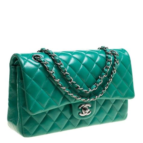 portafoglio chanel verde fluo|Chanel Green Flap Bag .